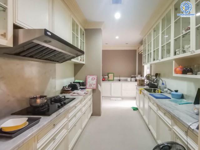 *****บ้านเดี่ยวมือสอง หลังใหญ่ ม.เพอร์เฟคเพลส รัตนาธิเบศร์-ไทรม้า เนื้อที่ 100 ตร.ว. ฟังก์ชันจัดเต็มพร้อมเข้าอยู่ 4 ห้องนอน 3 ห้องน้ำ 2 ที่จอดรถ พื้นที่ใช้สอยถึง 310 ตร.ม. แถมฟรี!! เครื่องปรับอากาศ 4 เครื่อง ส่วนกลางครบครัน กับที่สุดแห่งทำเลโซนเมือง ที่เชื่อมสู่หลายเส้นทาง ใกล้ทางด่วน "ศรีรัช" และรถไฟฟ้า "สถานีบางรักน้อยท่าอิฐ"